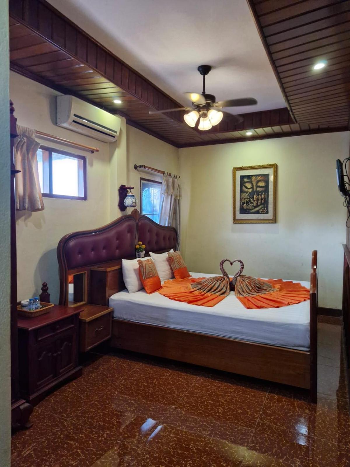 Sakura Wood House Hotel Luang Prabang Ngoại thất bức ảnh