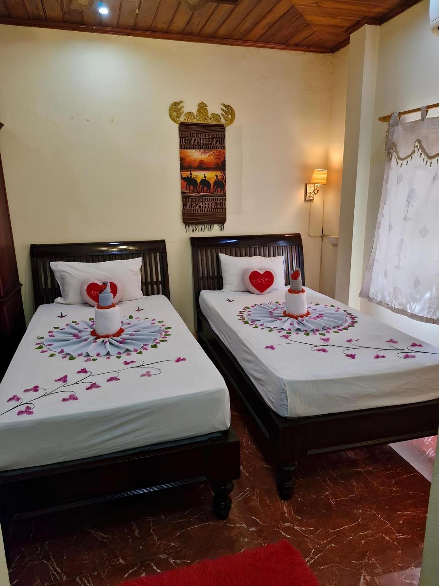 Sakura Wood House Hotel Luang Prabang Ngoại thất bức ảnh