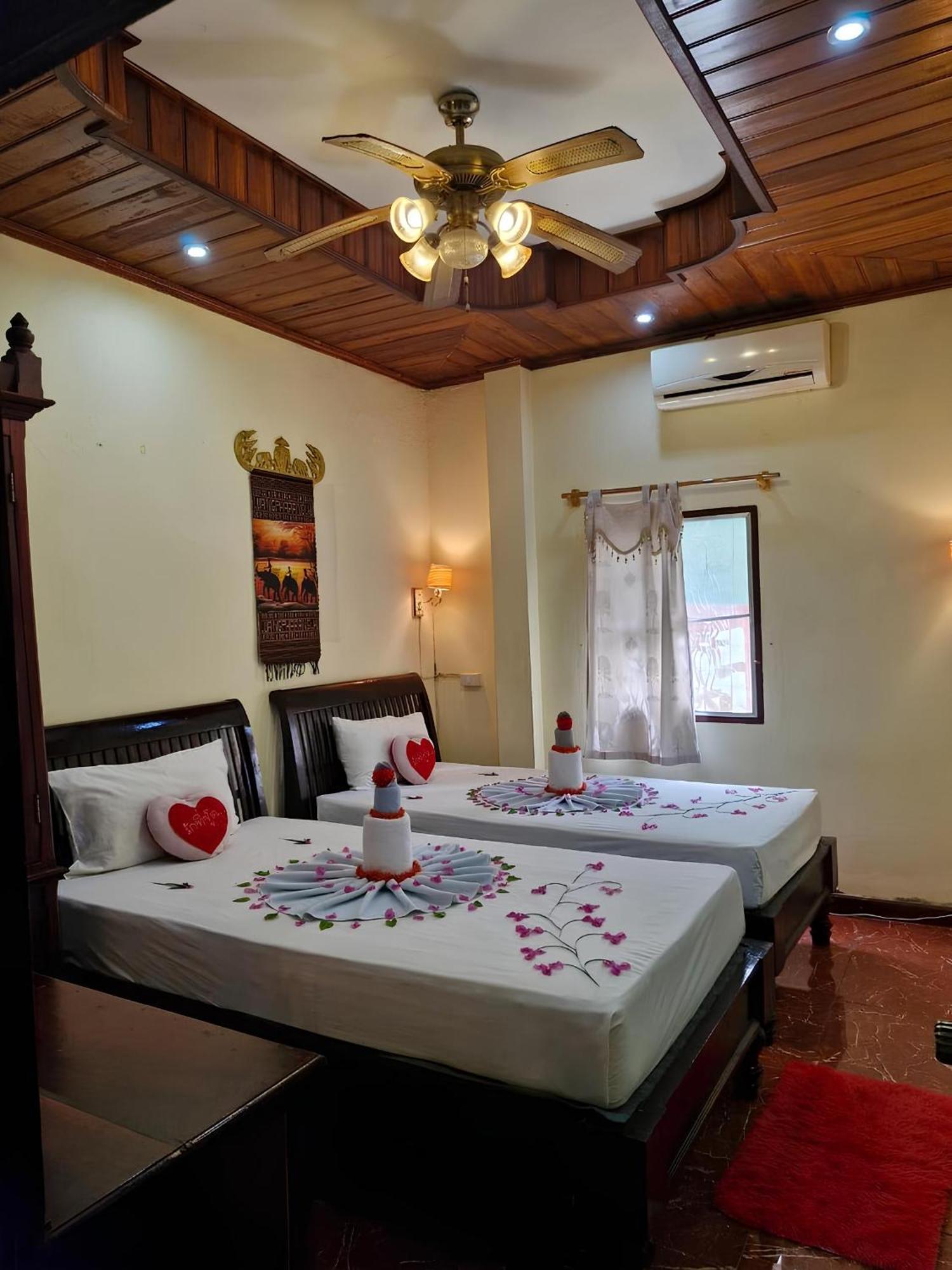 Sakura Wood House Hotel Luang Prabang Ngoại thất bức ảnh