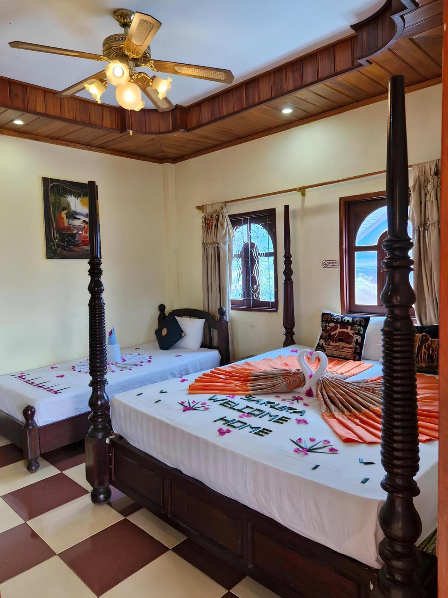 Sakura Wood House Hotel Luang Prabang Ngoại thất bức ảnh