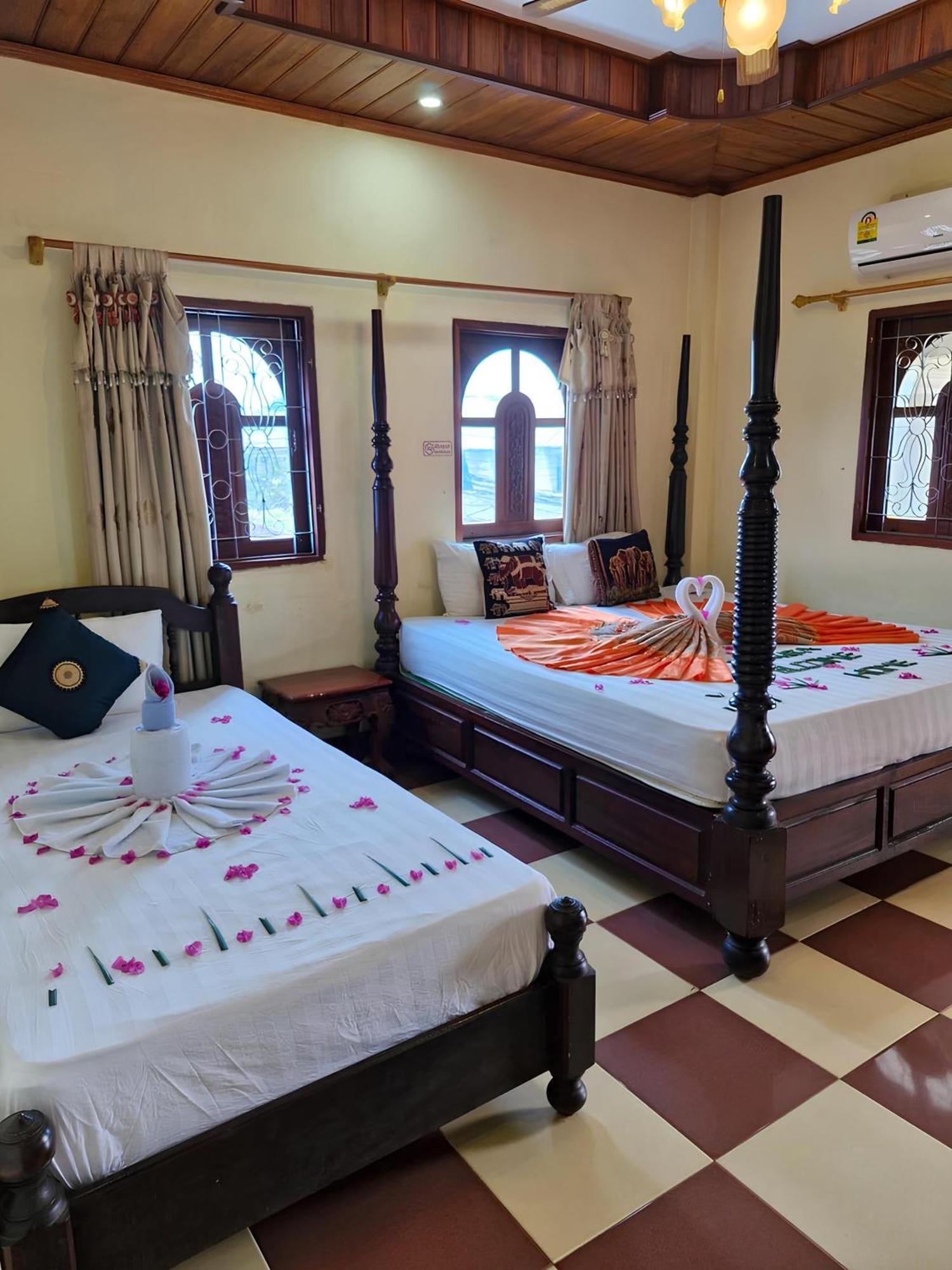 Sakura Wood House Hotel Luang Prabang Ngoại thất bức ảnh